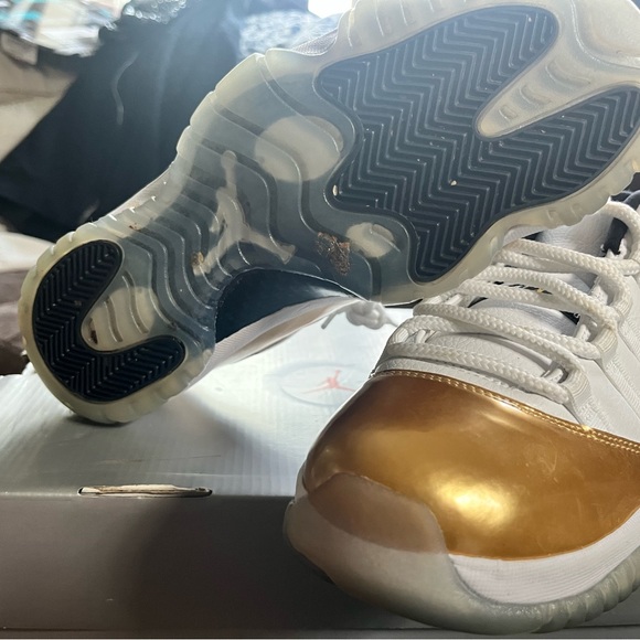 Air Jordan Retro ELEVEN LOW “Gold Ceremony” 2016 - Picture 4 of 5